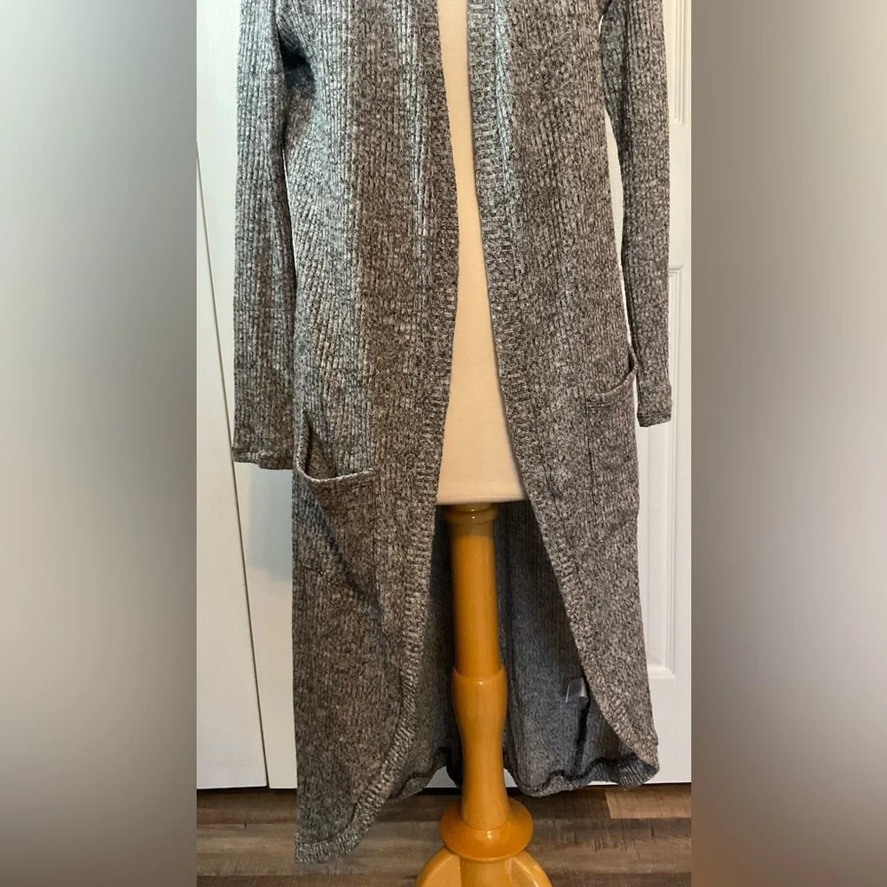Almost Famous Gray Heathered Duster Lightweight‎ Sweater Pockets Size Medium